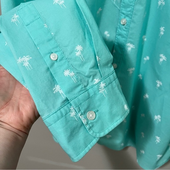 American Eagle Teal Blue Poplin Palm Tree Print Button Down Classic Fit Shirt - Picture 7 of 11